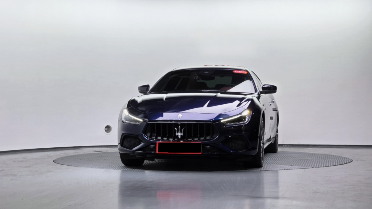 Maserati Ghibli, 2022 — фото 3 из 12