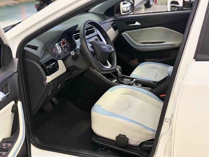 Chery Tiggo 3x, 2023 — фото 8 из 9