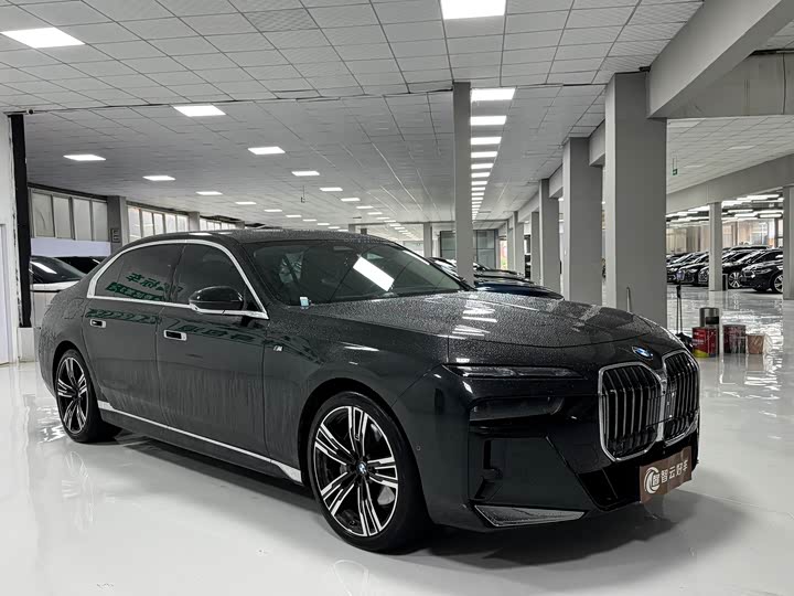 BMW 7 Series, 2023 — фото 3 из 9