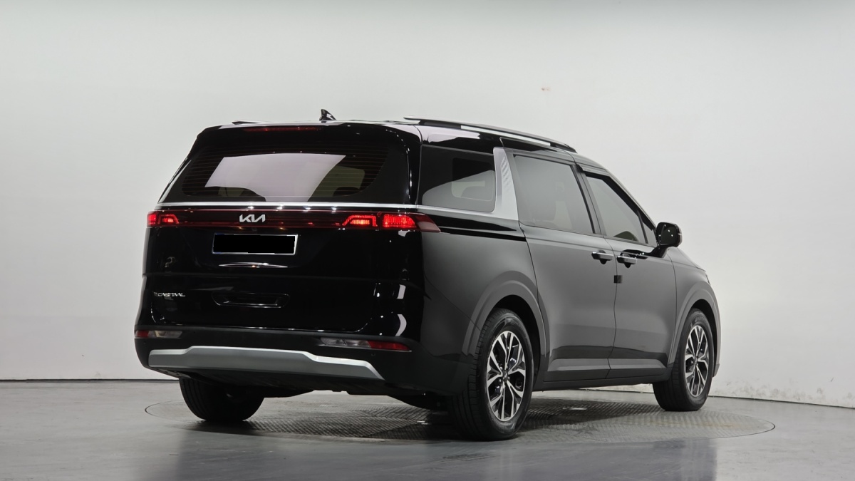 Kia Carnival, 2023 — фото 2 из 12