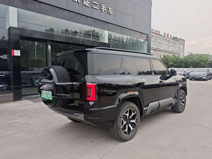 BYD FangChengBao Leopard 8, 2024 — фото 2 из 9