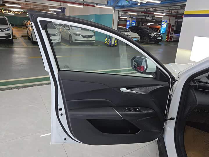 Changan Eado Plus, 2026 — фото 7 из 9