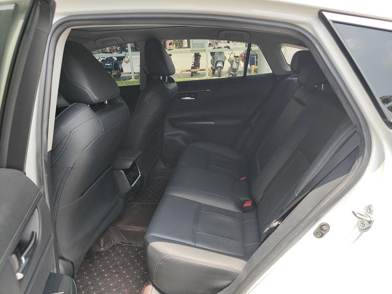 Toyota Harrier, 2023 — фото 9 из 12