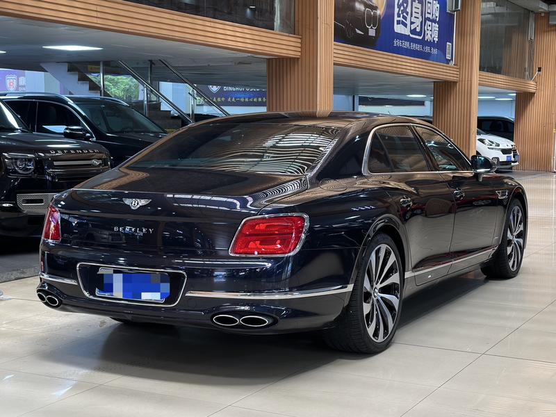 Bentley Flying Spur, 2023 — фото 3 из 9