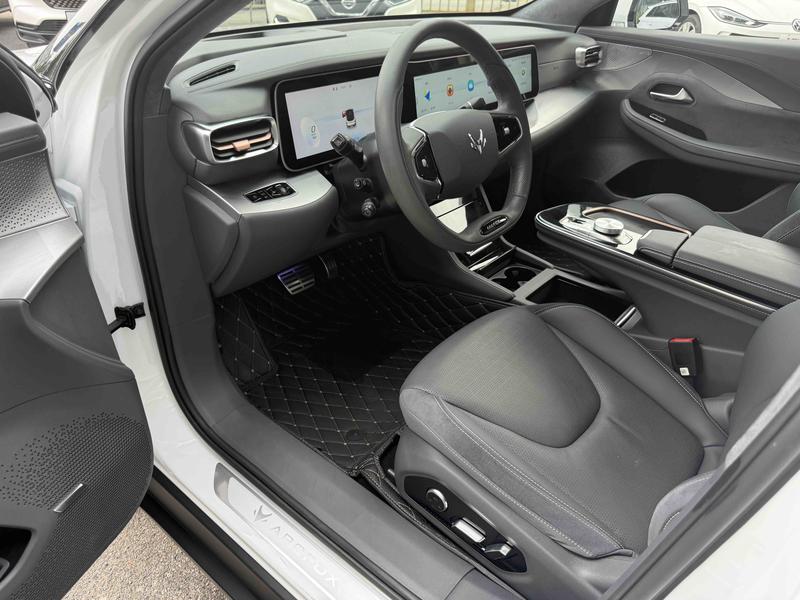 BAIC Arcfox Alpha S, 2022 — фото 11 из 12