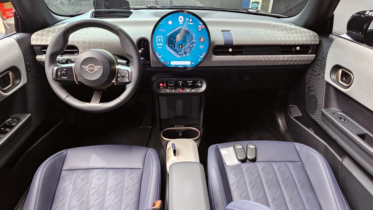 Mini Cooper Convertible, 2025 — фото 6 из 12