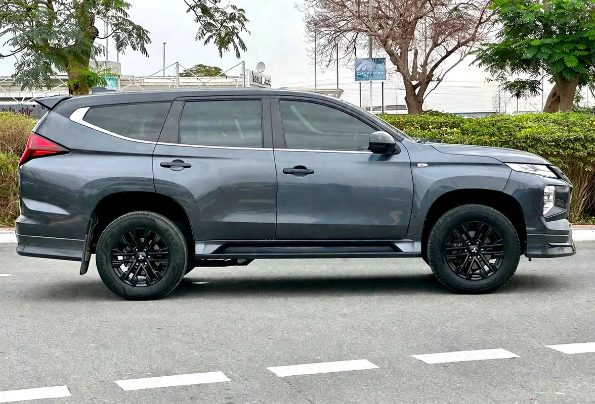 Mitsubishi Montero Sport, 2022 — фото 4 из 10