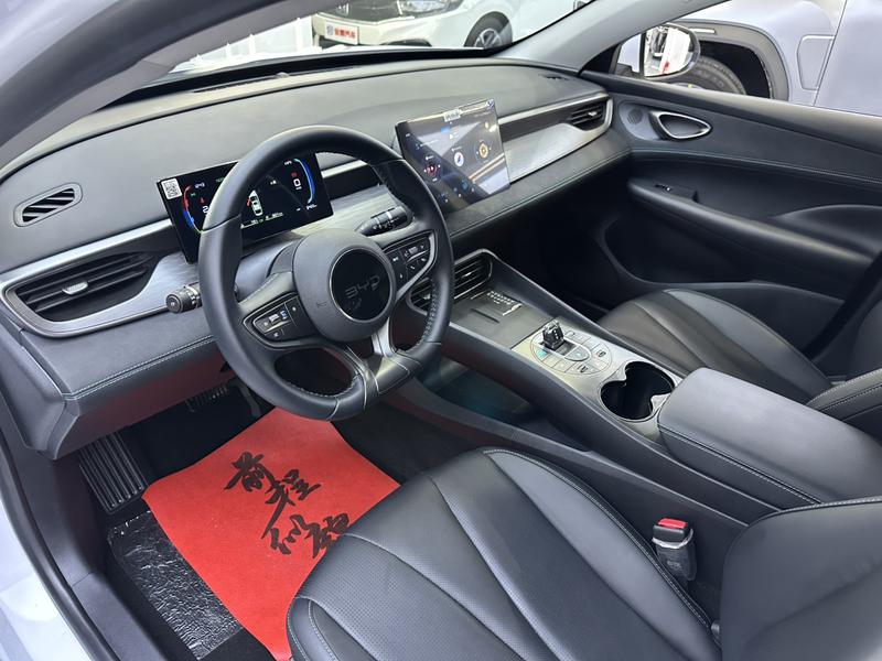 BYD Seal 05 DM-i Hybrid, 2025 — фото 8 из 12
