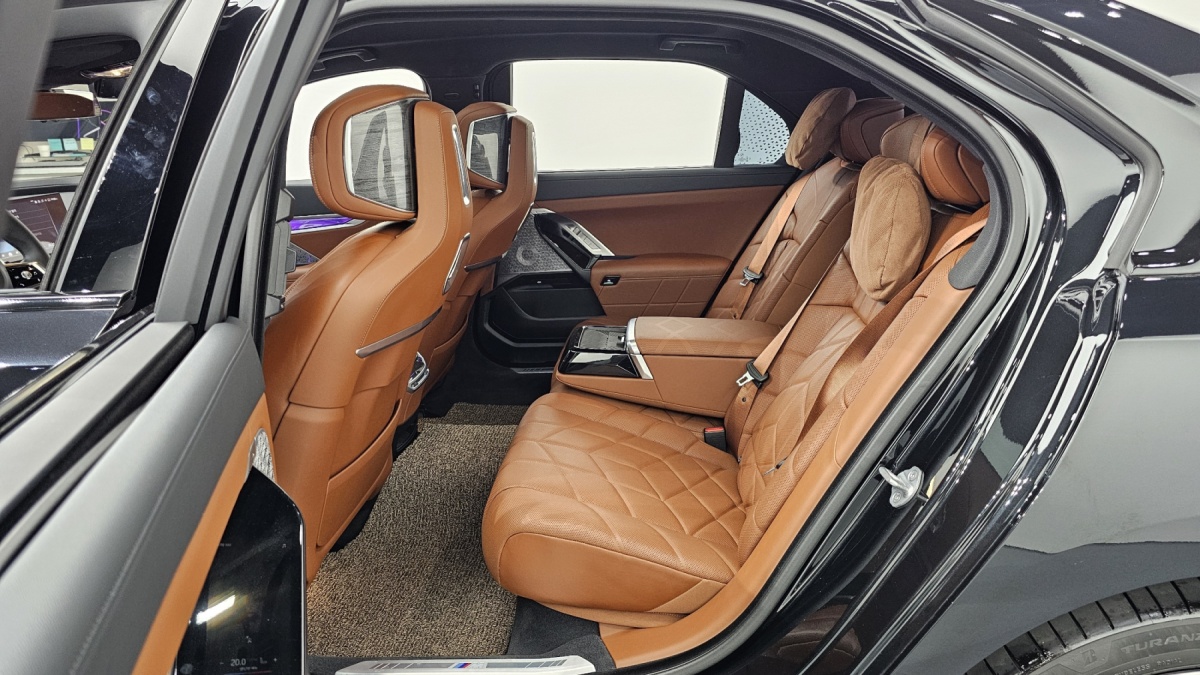 BMW 7 Series, 2023 — фото 11 из 12