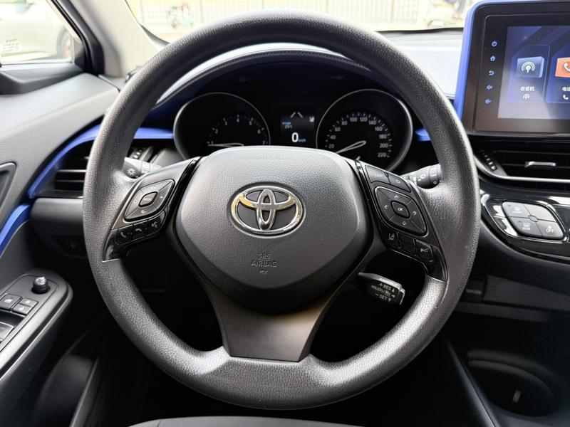 Toyota C-HR, 2022 — фото 10 из 12