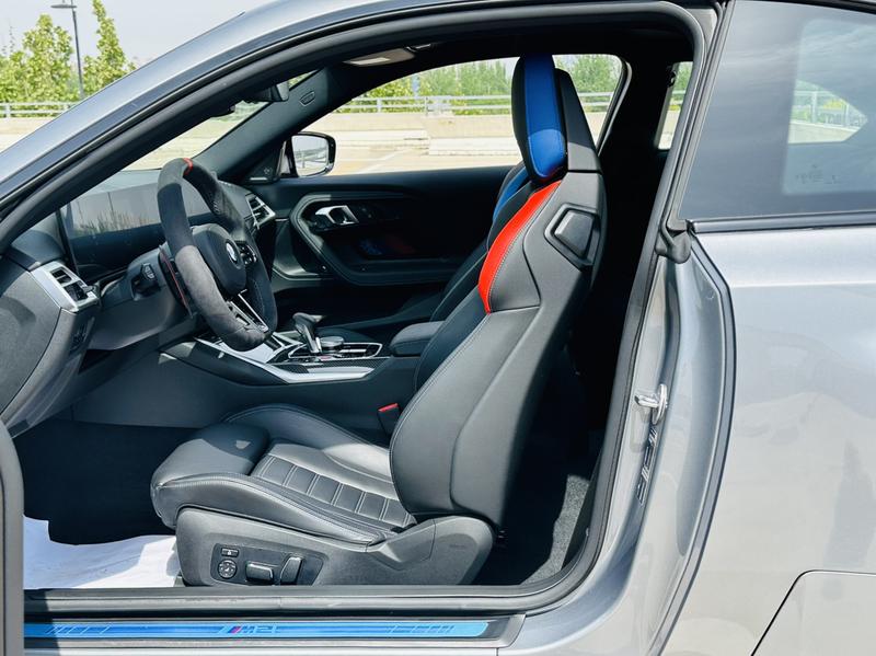 BMW M2, 2025 — фото 12 из 12