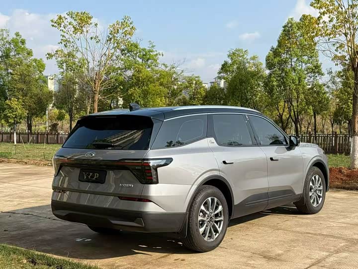 Ford Edge, 2025 — фото 7 из 9