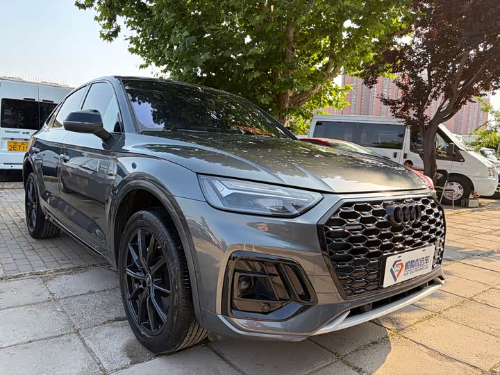 Audi Q5L Sportback, 2021 — фото 3 из 9