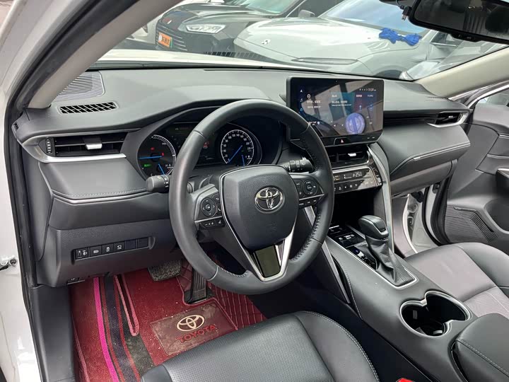 Toyota Harrier, 2022 — фото 7 из 9