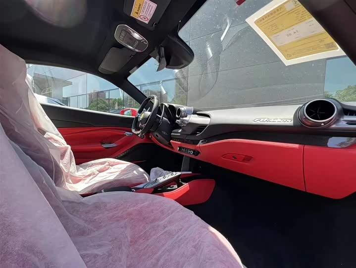 Ferrari F8, 2022 — фото 9 из 9