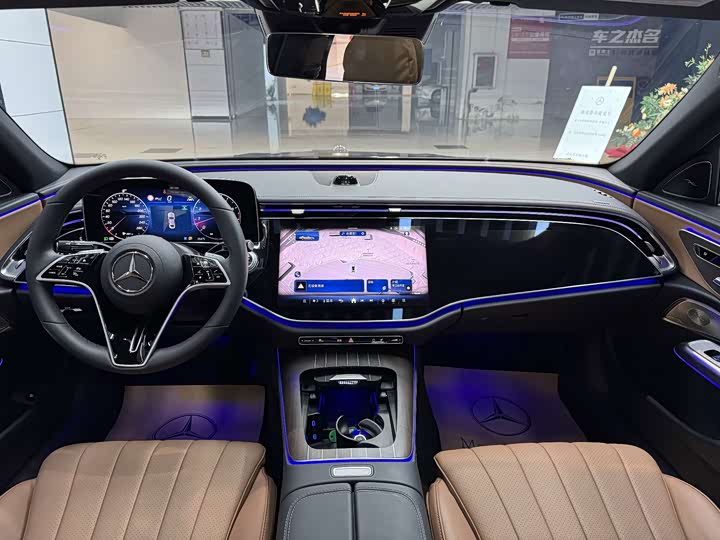 Mercedes-Benz E-Class, 2025 — фото 7 из 9