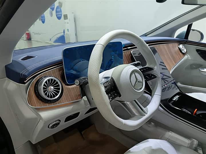 Mercedes-Benz EQE, 2025 — фото 4 из 9