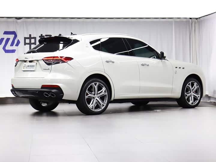 Maserati Levante, 2021 — фото 3 из 9