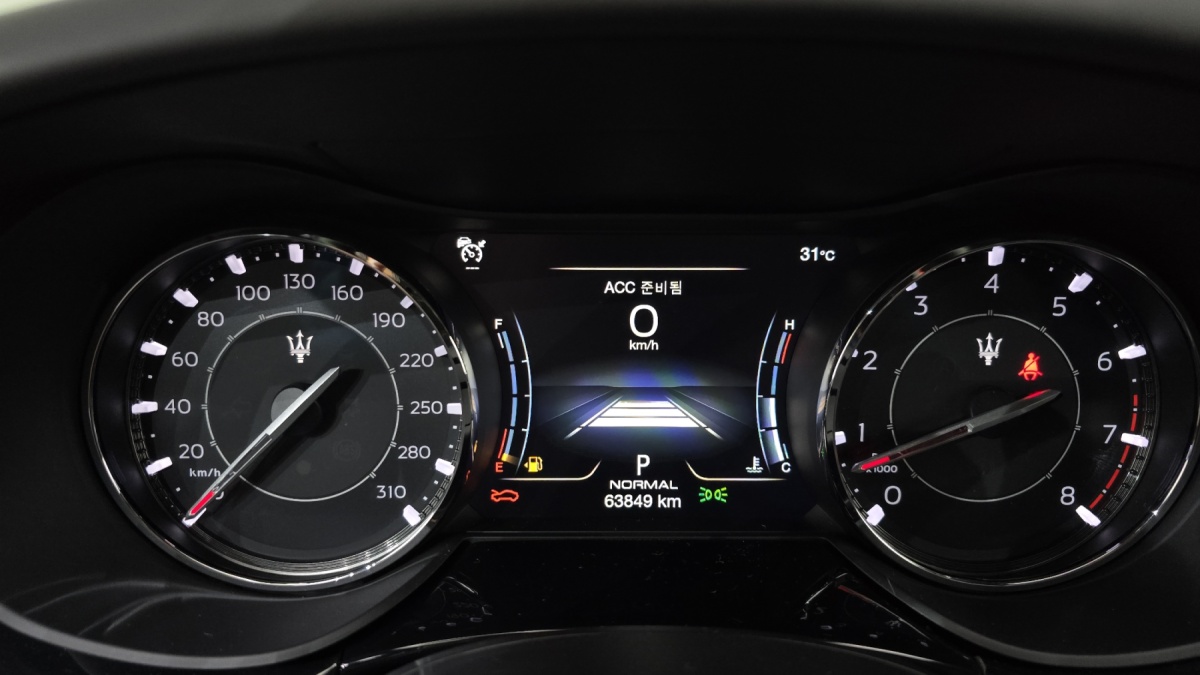 Maserati Quattroporte, 2022 — фото 8 из 12