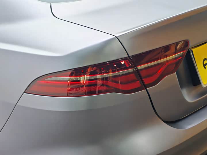 Jaguar XE L, 2023 — фото 7 из 9