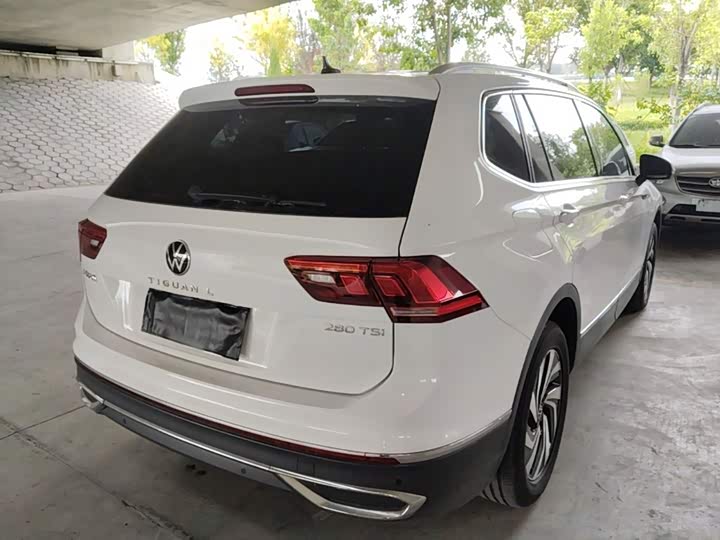 Volkswagen Tiguan L Pro, 2023 — фото 7 из 9