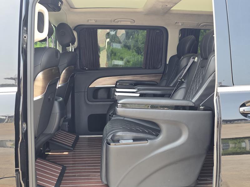 Mercedes-Benz V-Class, 2022 — фото 10 из 12