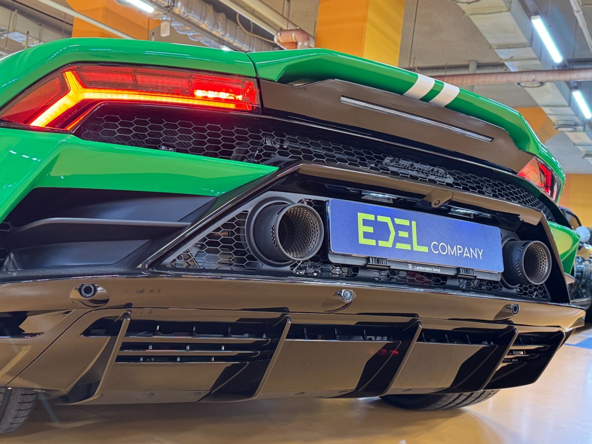 Lamborghini Huracan, 2023 — фото 7 из 12