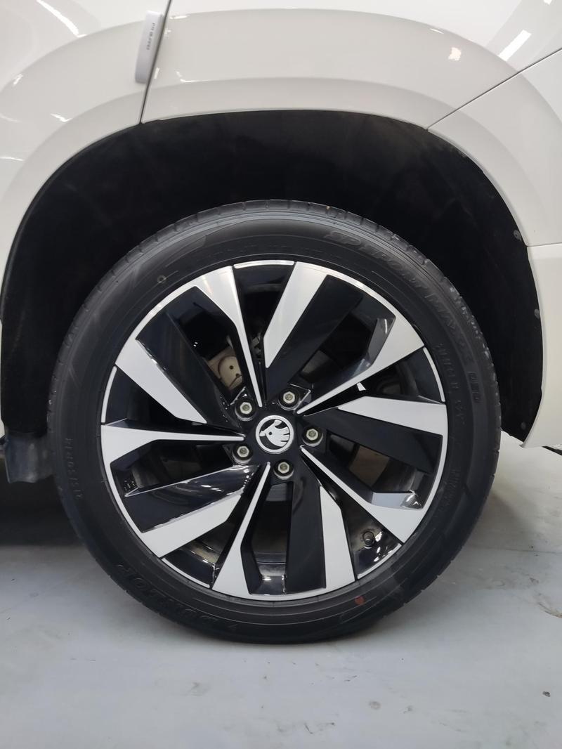 Skoda Karoq, 2022 — фото 8 из 11