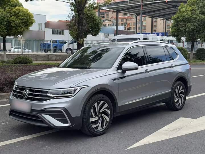 Volkswagen Tiguan L Pro, 2021 — купить в Твери под ключ