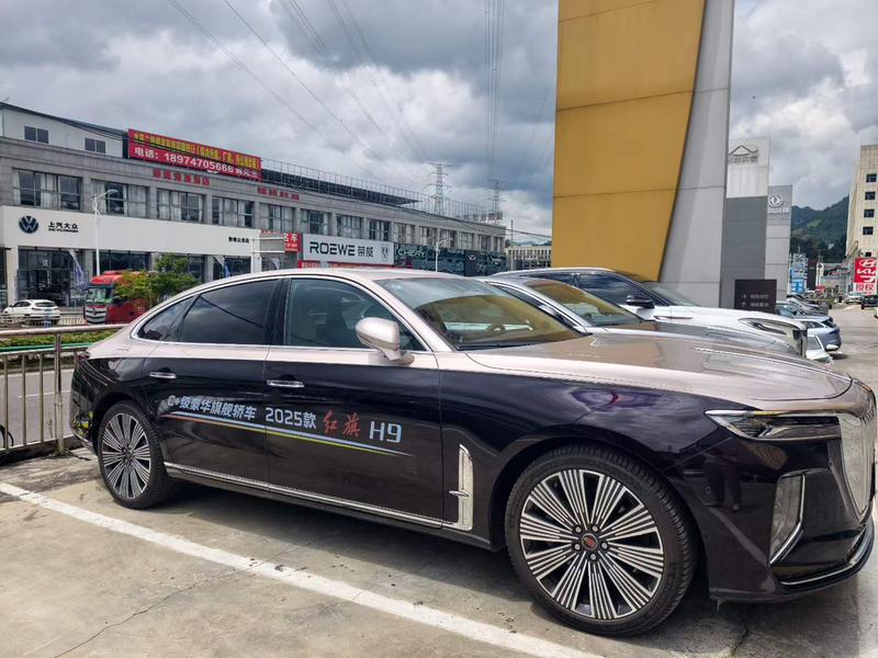 Hongqi H9, 2025 — фото 3 из 9