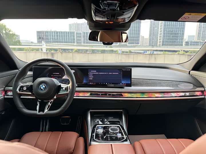 BMW i7, 2024 — фото 9 из 9