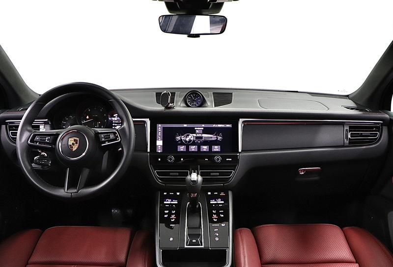 Porsche Macan, 2022 — фото 8 из 12