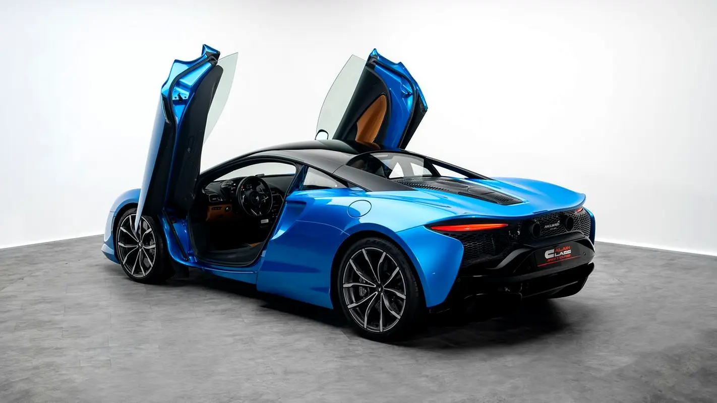 McLaren Artura, 2023 — фото 2 из 10