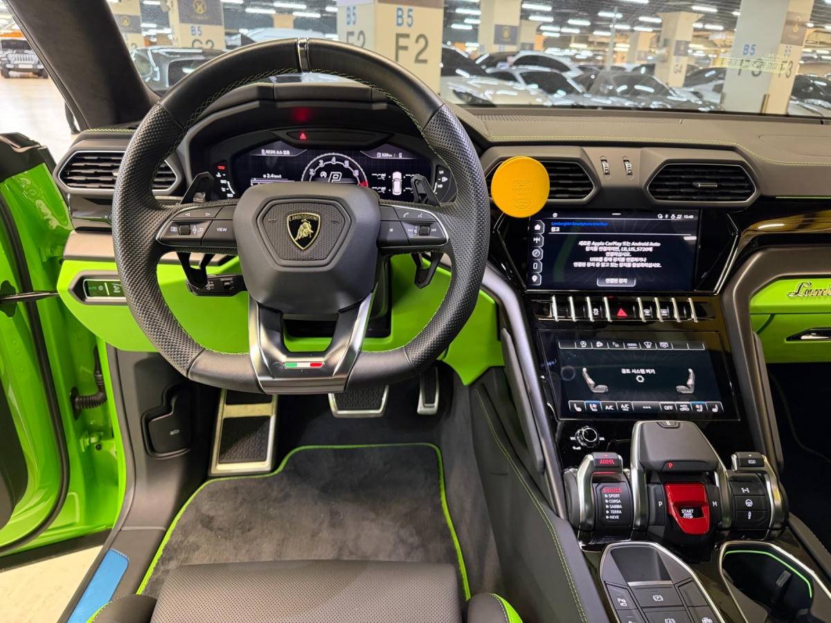 Lamborghini Urus, 2023 — фото 9 из 12