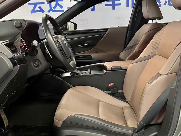 Lexus ES, 2023 — фото 9 из 9