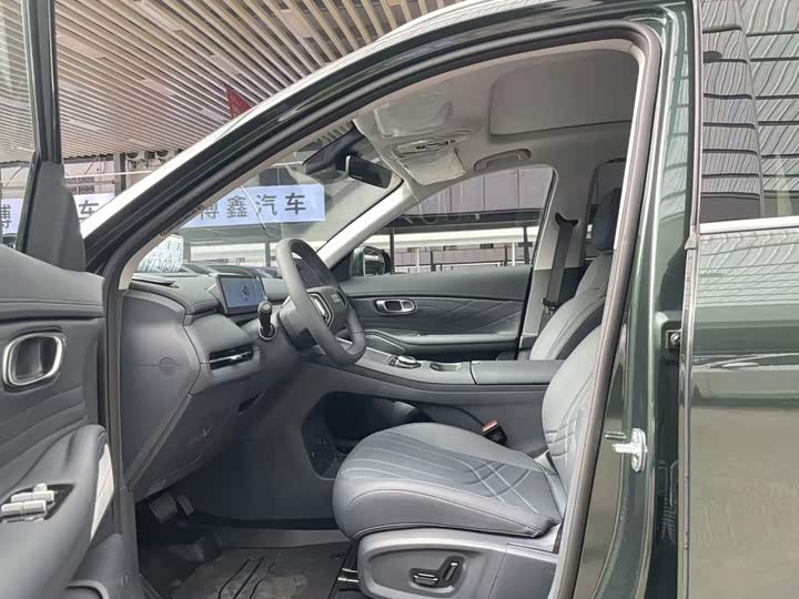 Changan UNI-Z Hybrid, 2026 — фото 5 из 7