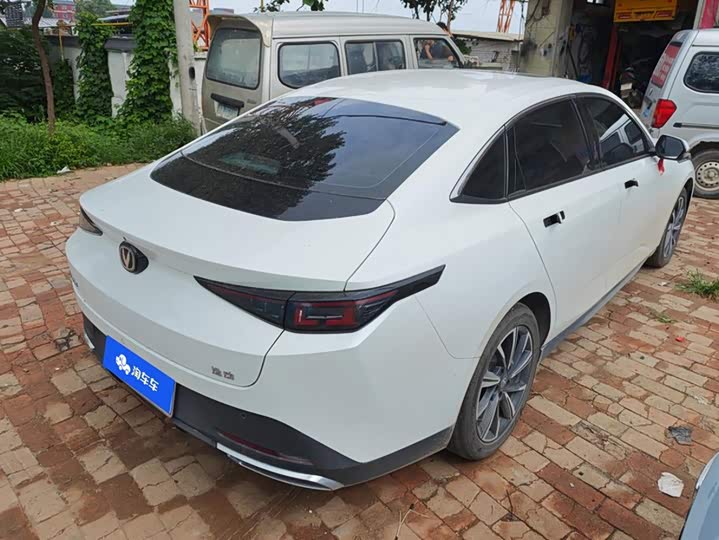 Changan Eado Plus, 2024 — фото 3 из 9