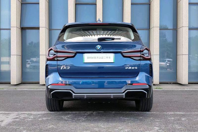 BMW iX3, 2024 — фото 4 из 9