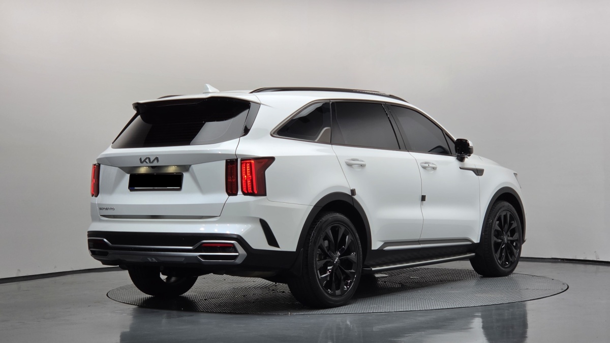 Kia Sorento, 2022 — фото 2 из 12
