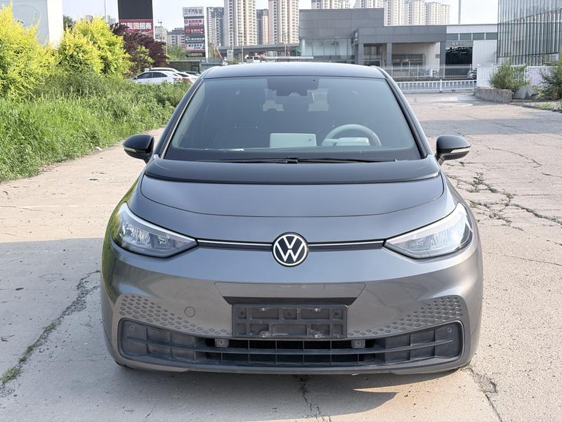 Volkswagen ID.3, 2023 — фото 2 из 10