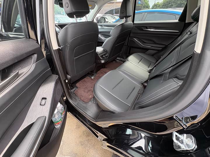 Haval H6 Hybrid, 2022 — фото 7 из 9