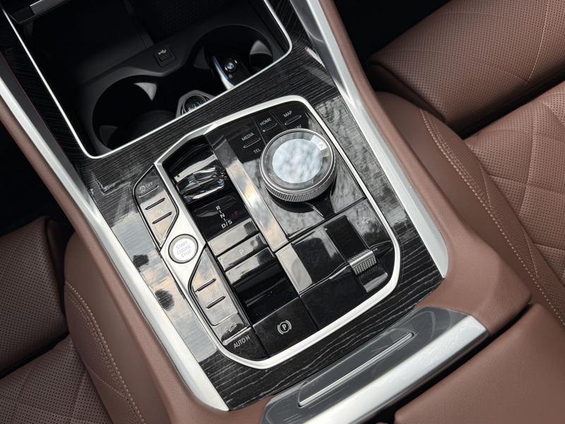 BMW X6, 2024 — фото 10 из 12