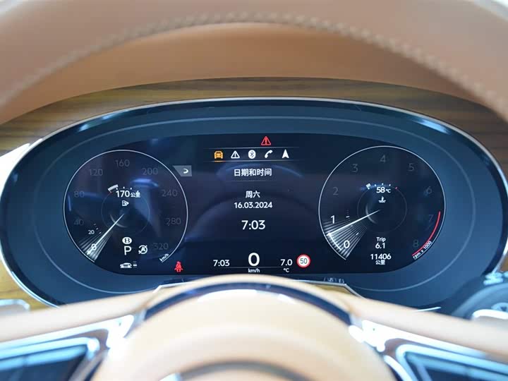 Bentley Bentayga, 2022 — фото 7 из 12