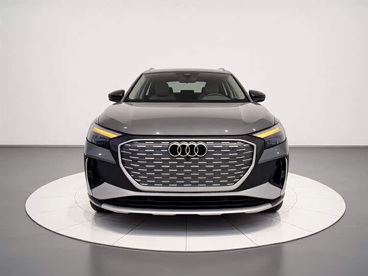 Audi Q4 e-tron, 2023 — фото 3 из 9