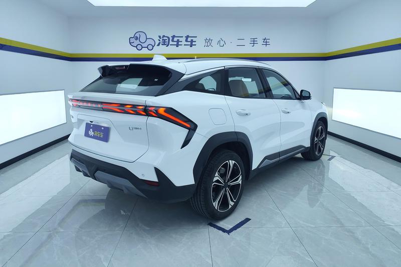 Geely Galaxy L7, 2024 — фото 3 из 12