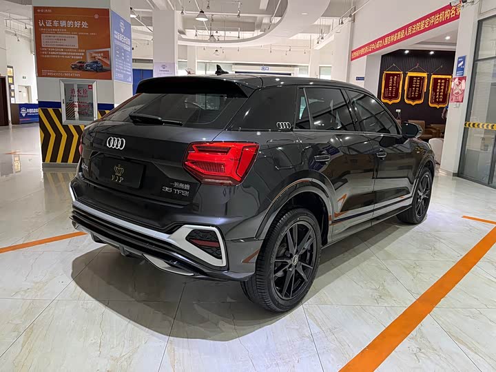 Audi Q2L, 2022 — фото 4 из 9