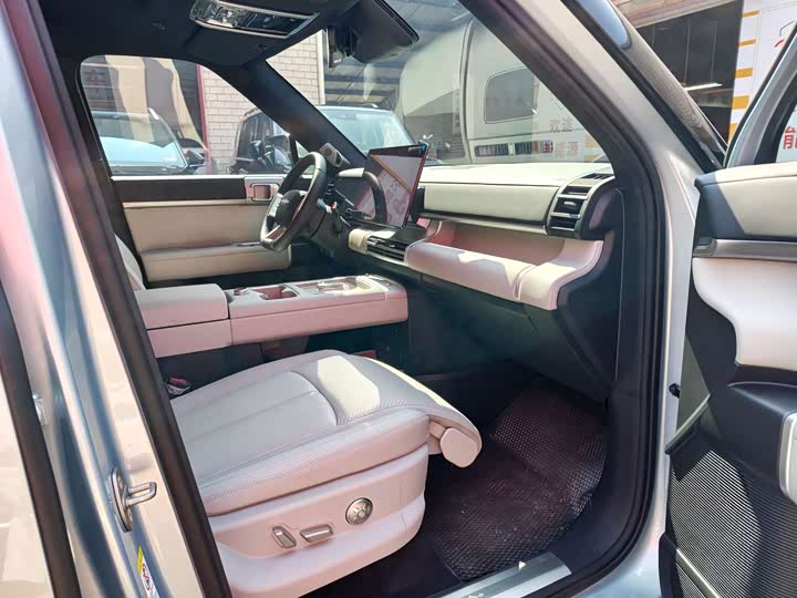 BYD FangChengBao Titanium 7 (Tai 7), 2025 — фото 5 из 9