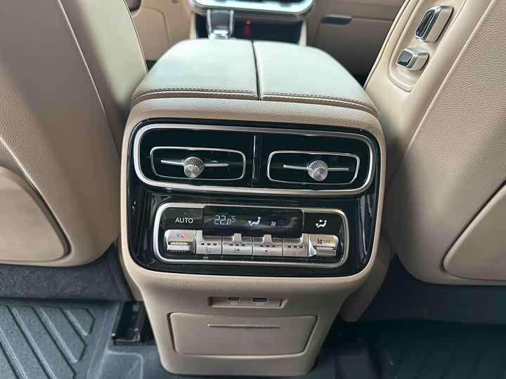 BAIC Beijing BJ60 Hybrid, 2024 — фото 8 из 9