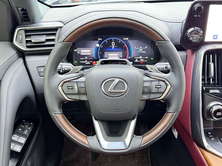 Lexus LX, 2025 — фото 7 из 9