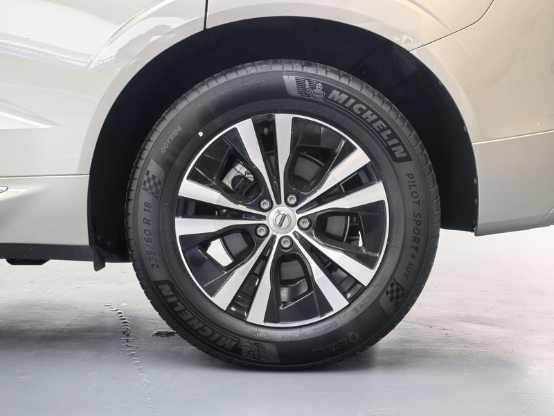 Volvo XC60, 2023 — фото 11 из 12